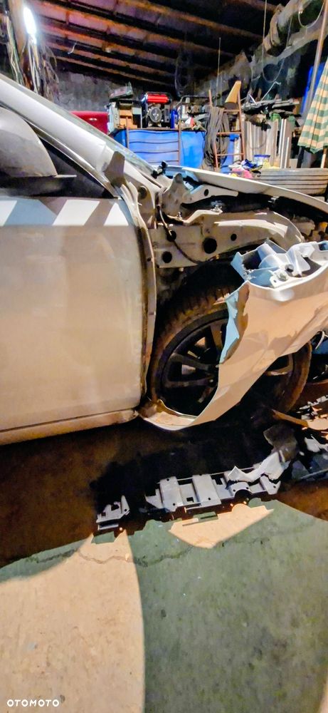 Renault Laguna 2.0 dCi Monaco GP - 6