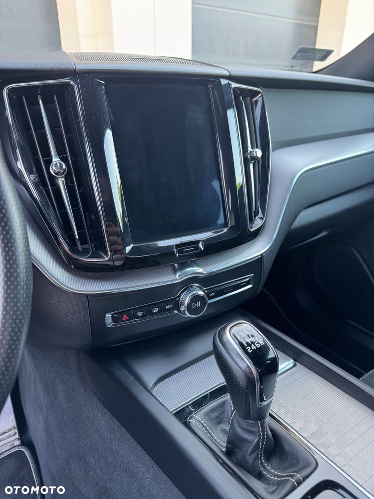 Volvo XC 60 D3 R-Design - 23