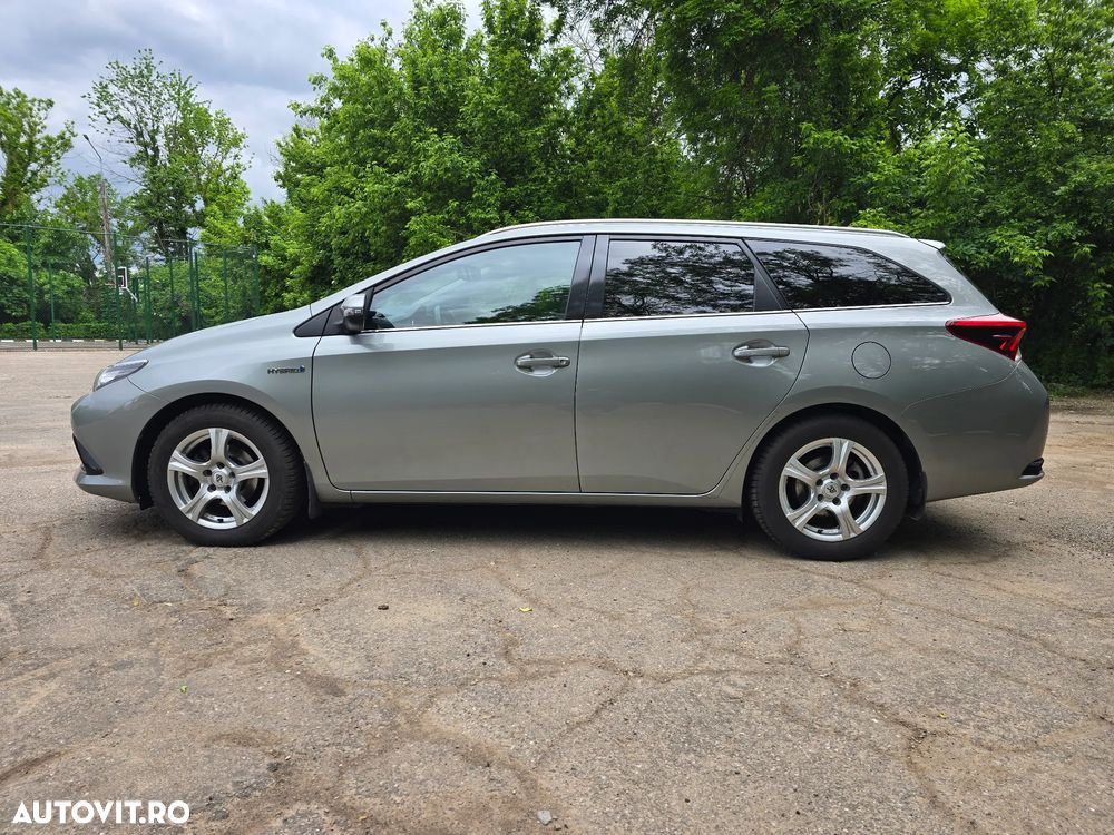 Toyota Auris - 4