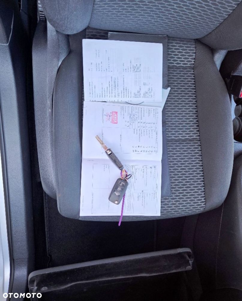 Volkswagen Golf - 12