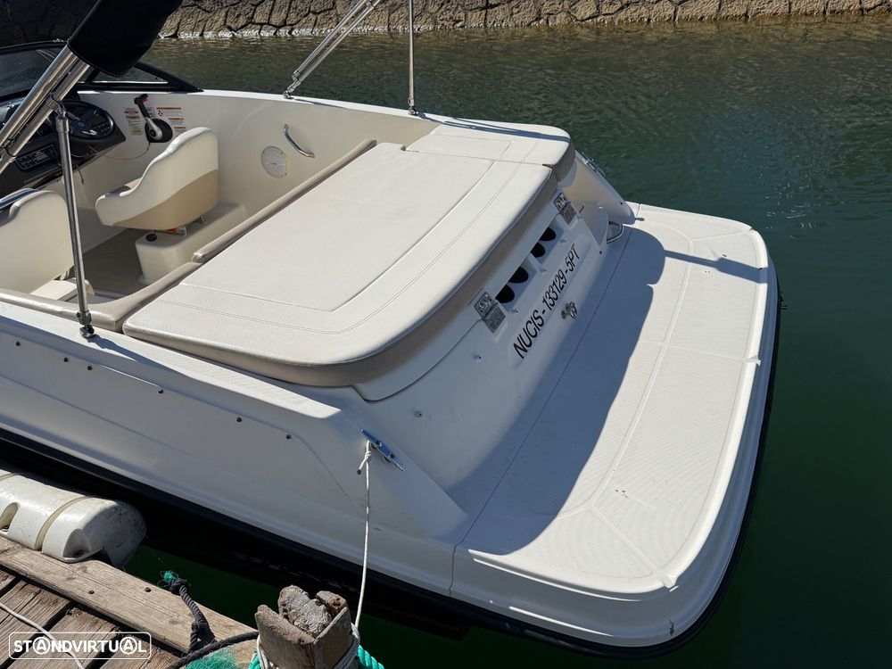 Bayliner VR5 - 9
