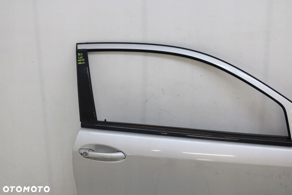MERCEDES CLC W203 2008R- DRZWI PRAWY PRAWE PRZÓD PRZEDNIE 775 - KOD LAKIERU - 2