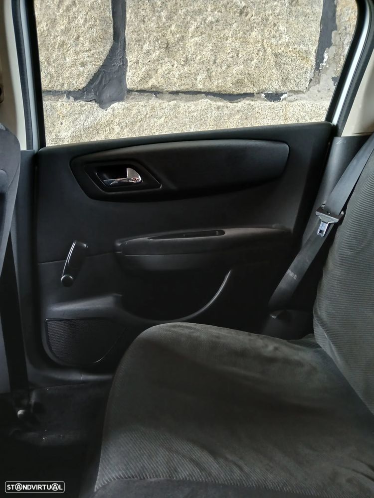 Citroën C4 - 17