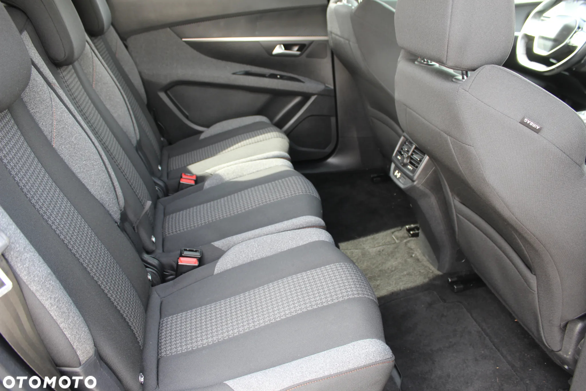 Peugeot 5008 BlueHDI 130 EAT8 Active - 8
