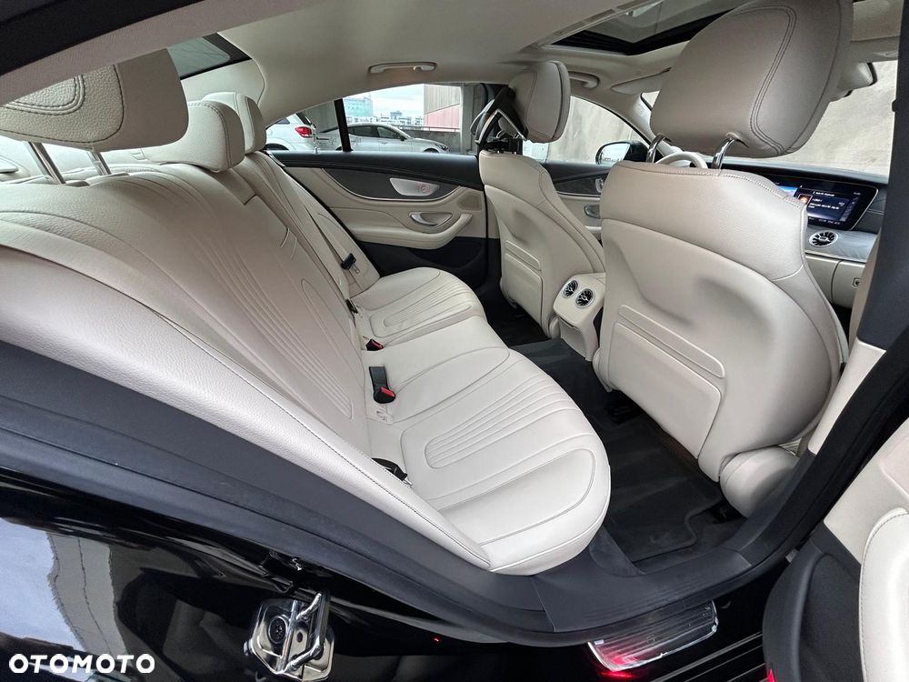 Mercedes-Benz CLS - 13