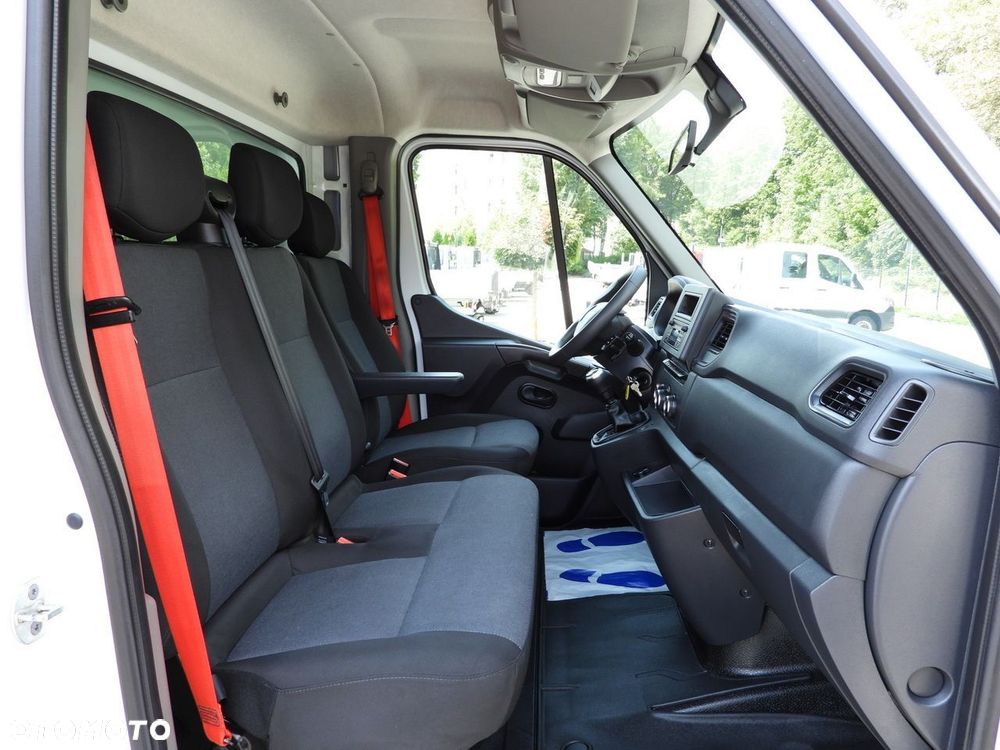 Renault MASTER KONTENER 8 PALET TEMPOMAT LEDY KLIMATYZACJA  165KM - 36