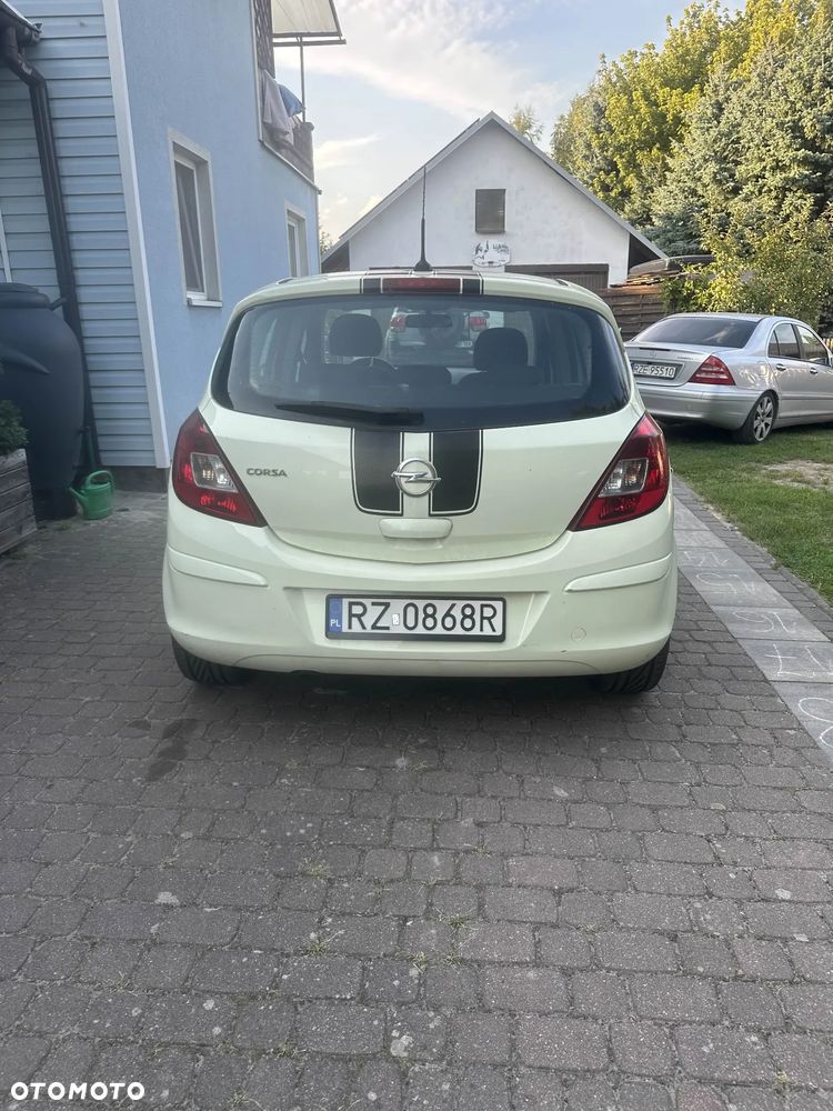 Opel Corsa 1.2 16V Cosmo - 6