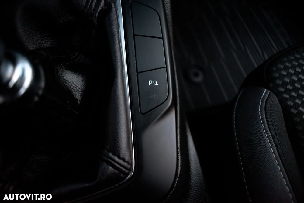 Ford Focus 1.5 EcoBlue Connected - 26