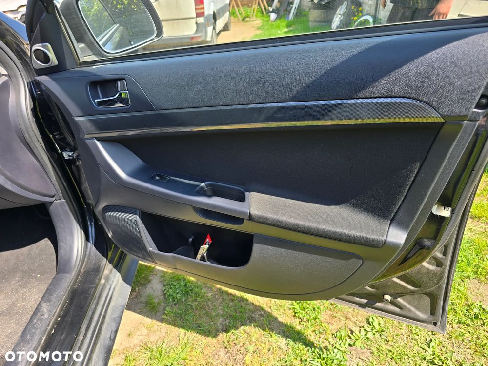 Mitsubishi Lancer 1.8 Intense - 18