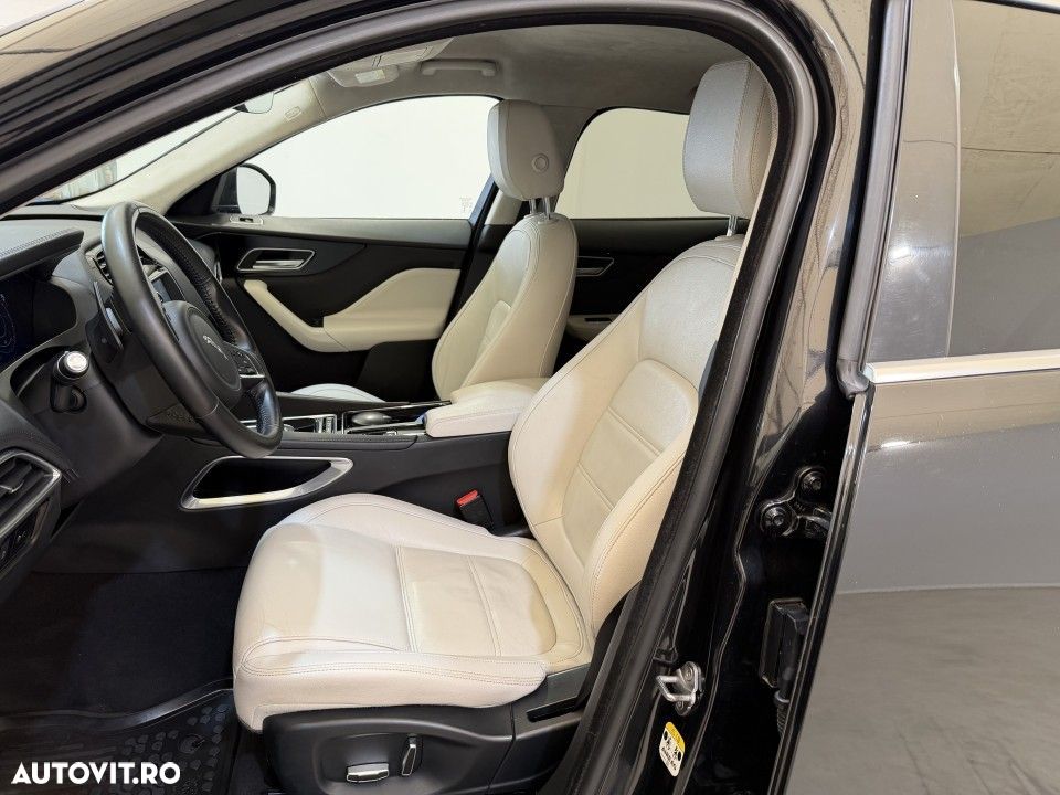 Jaguar F-Pace - 5