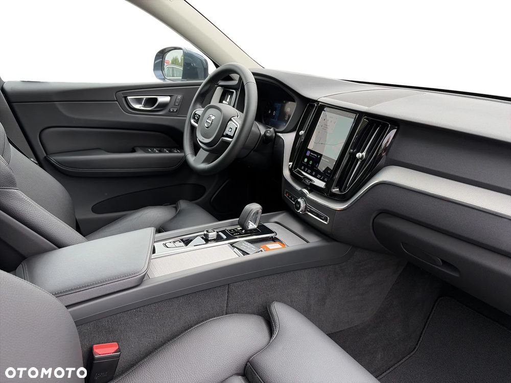 Volvo XC 60 B4 D AWD Plus Bright - 29
