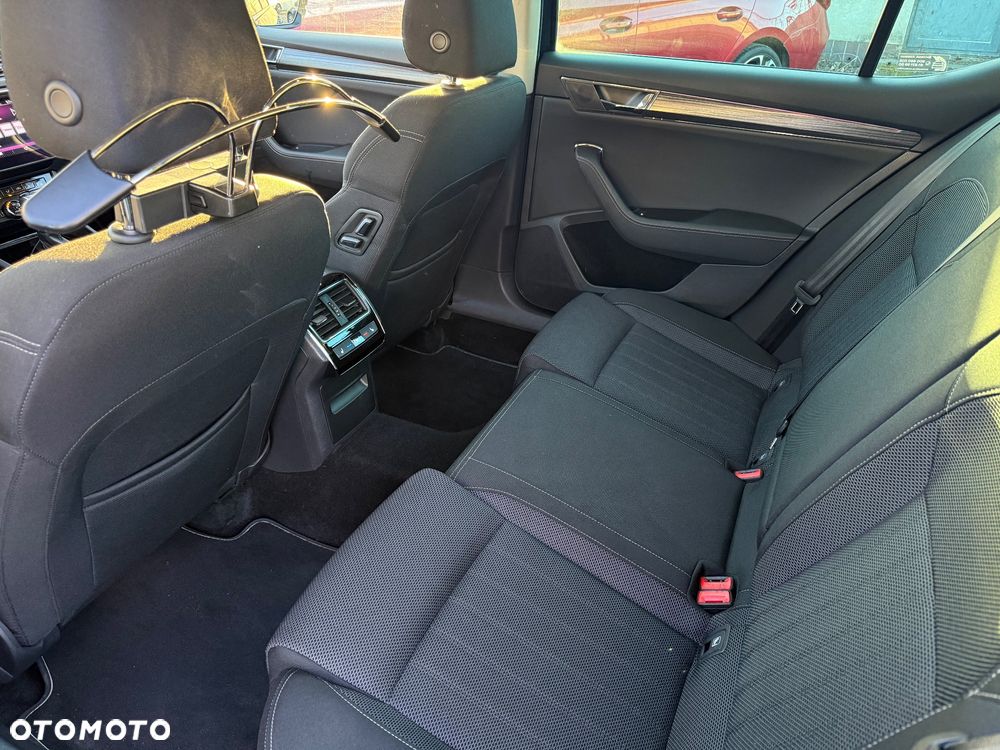Skoda Superb 2.0 TDI Style DSG - 31