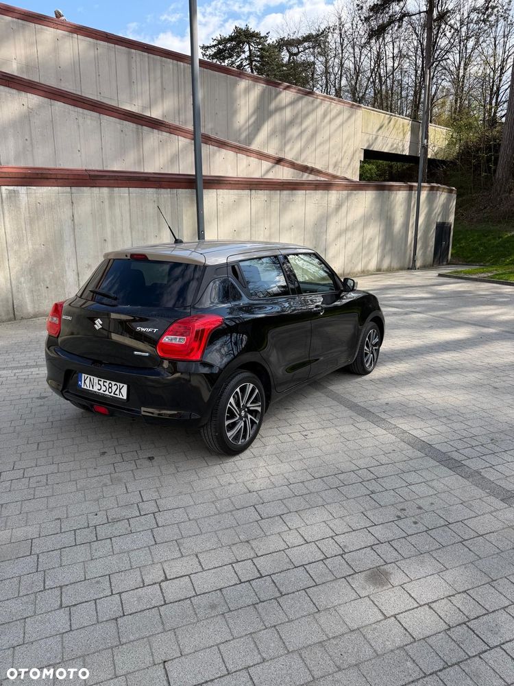 Suzuki Swift 1.2 Dualjet SHVS Premium Plus CVT - 5