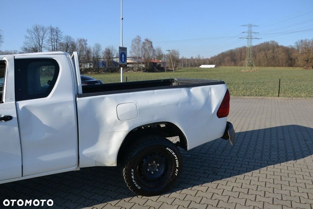 Toyota Hilux - 15
