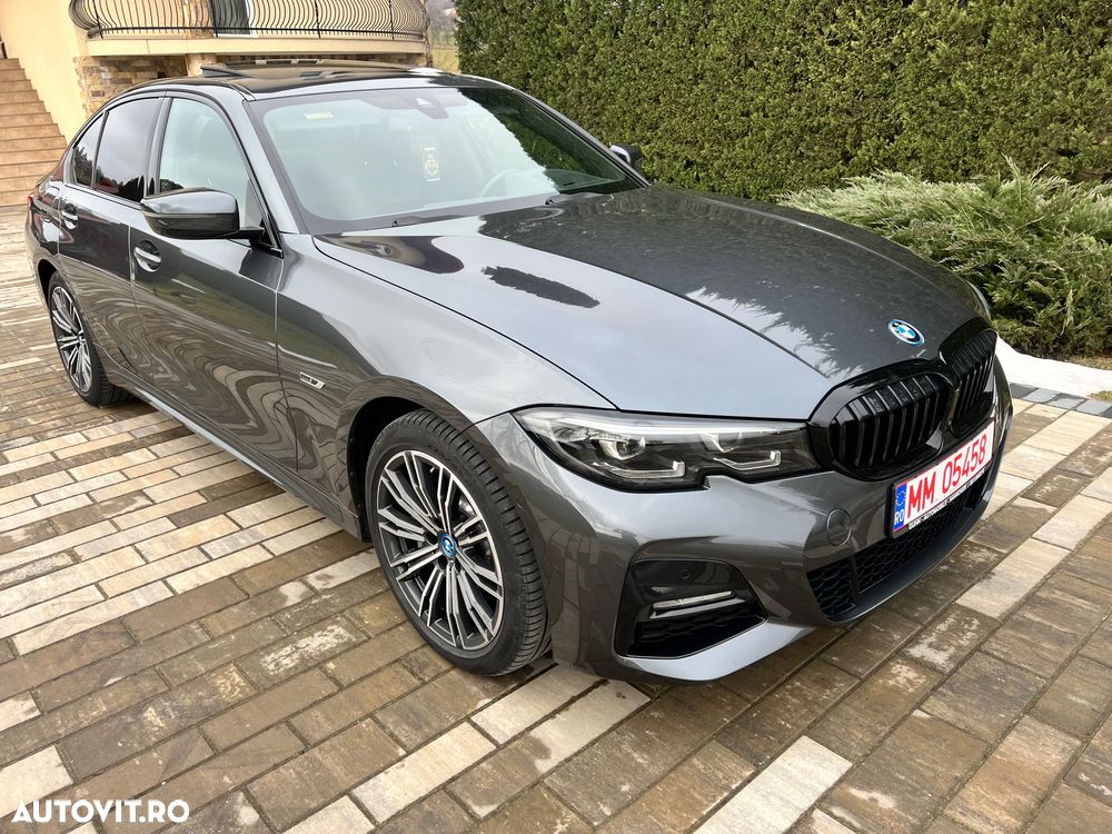 BMW Seria 3 330e xDrive Aut. M Sport - 8