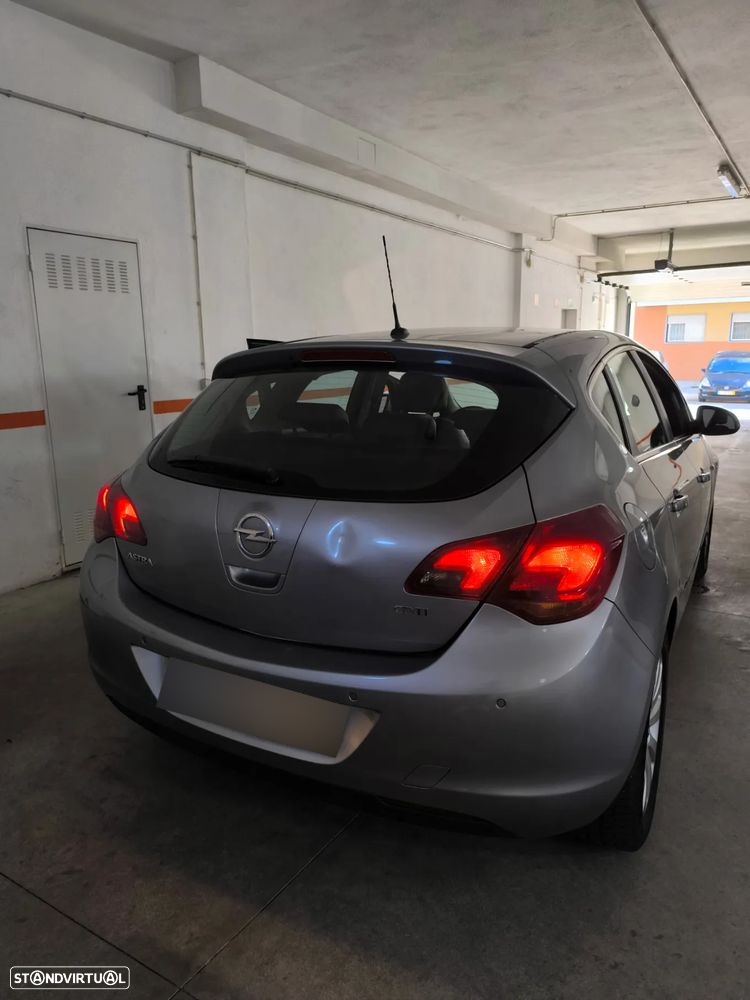 Opel Astra 1.7 CDTi Cosmo - 7