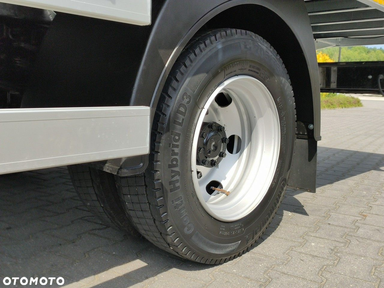Mitsubishi Canter 7C18 3.0/150 KM Skrzyniowy Automat Klima - 9