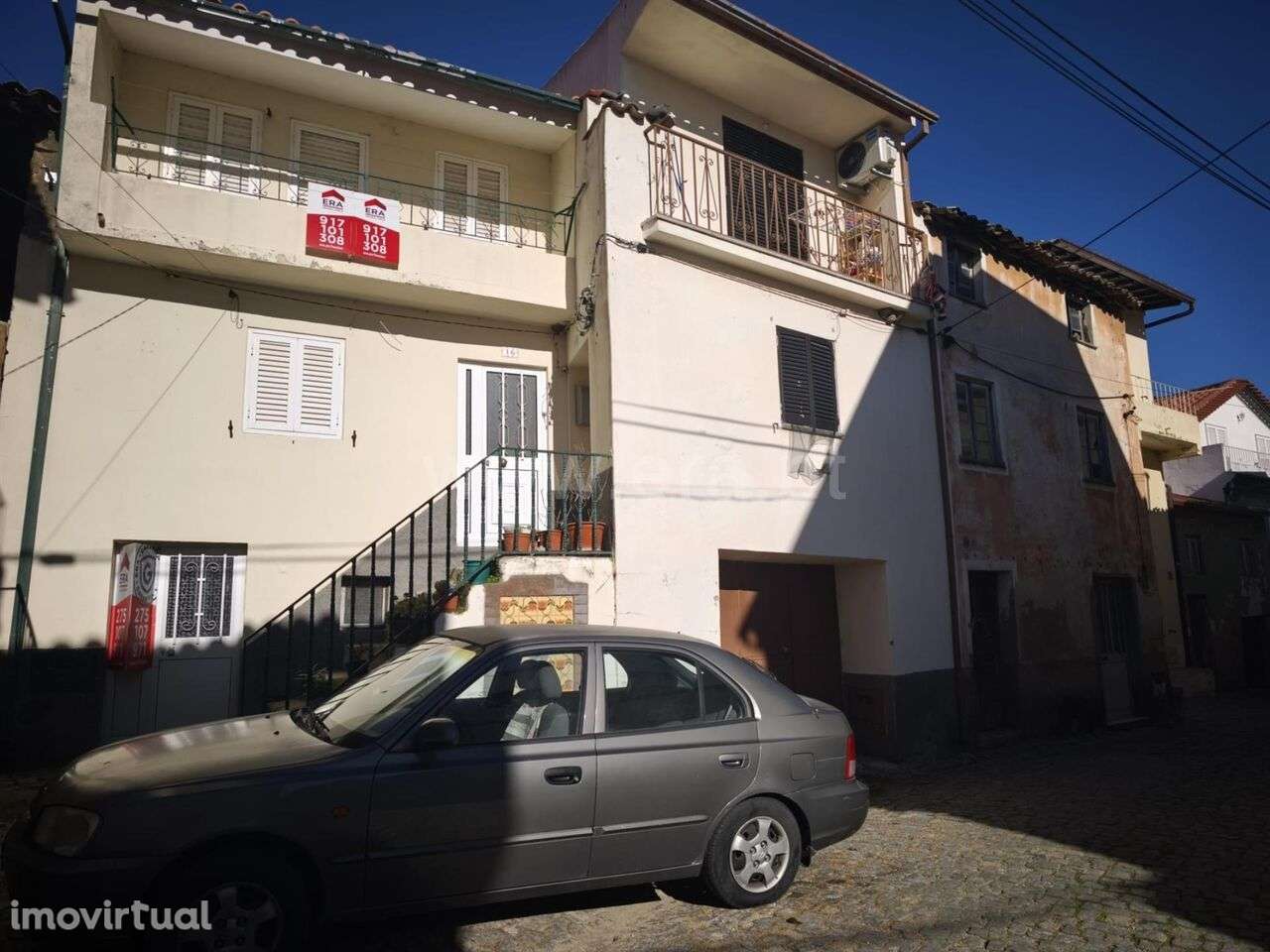 Moradia em Banda T2 / Fundão, Telhado - Grande imagem: 2/20