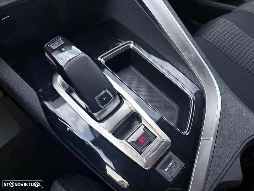 Peugeot 3008 1.2 PureTech Allure EAT8 - 53