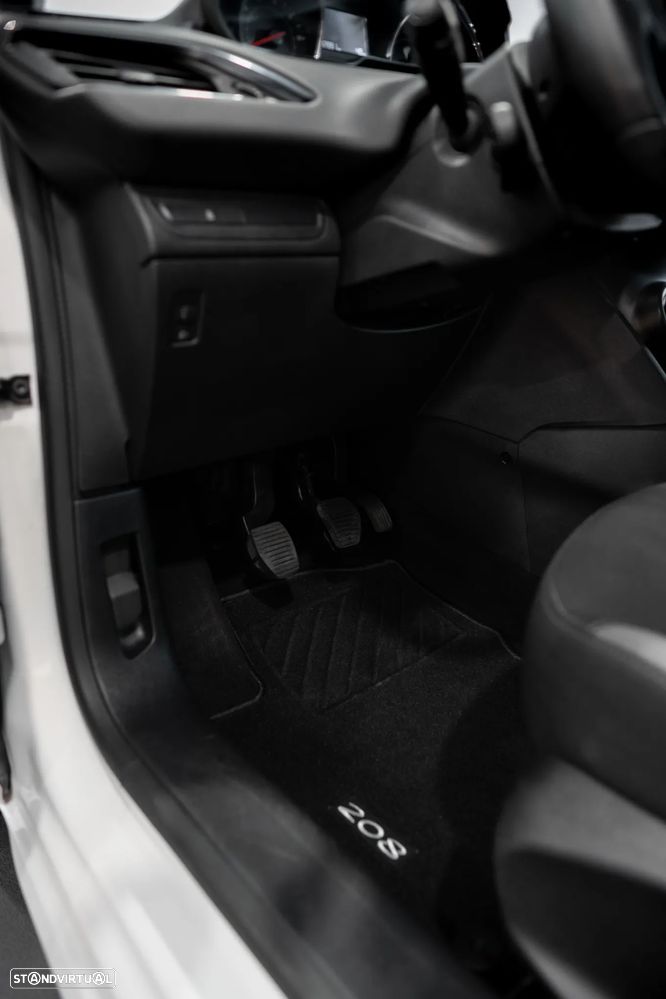 Peugeot 208 1.2 VTi SE Style - 26
