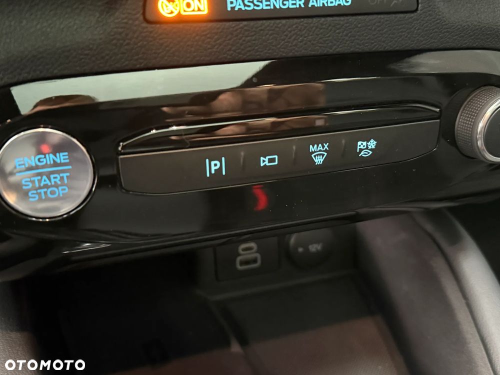 Ford Kuga 2.5 Duratec PHEV ST-LINE - 26