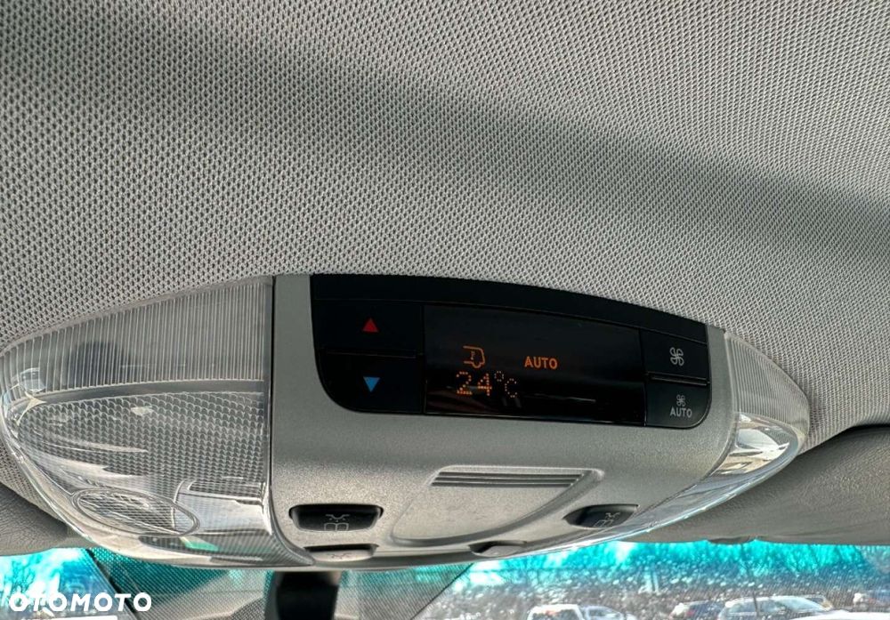 Mercedes-Benz Viano - 18