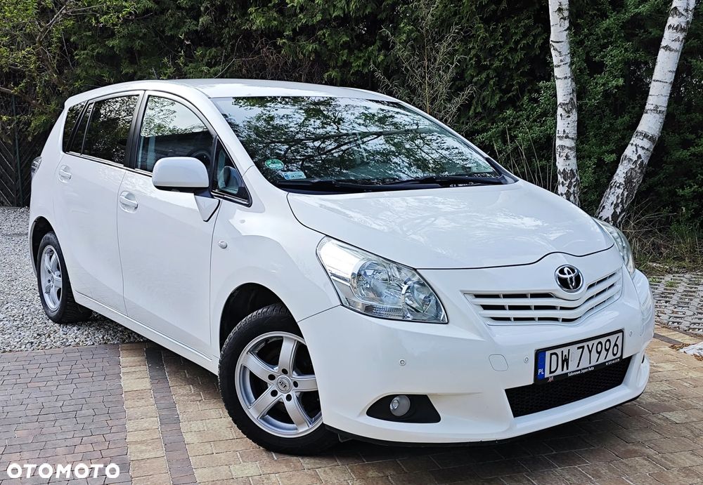Toyota Verso 2.0 D-4D Sol plus - 2