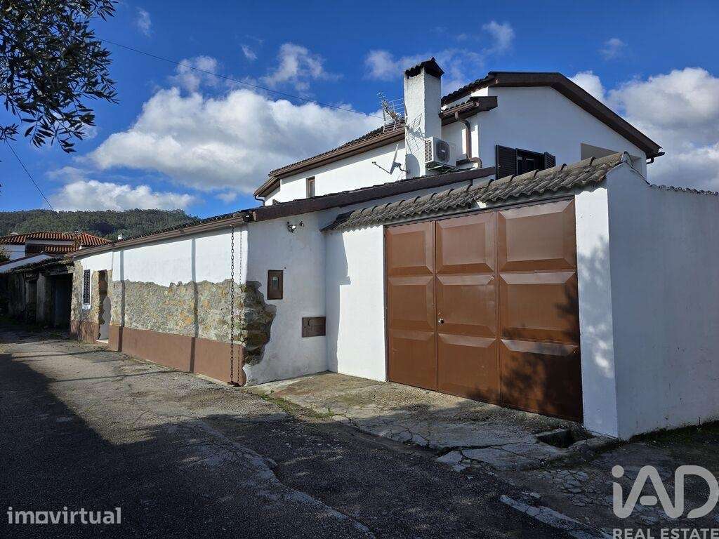 Casa de Campo T4 em Poiares de 187 m2 - Grande imagem: 2/40