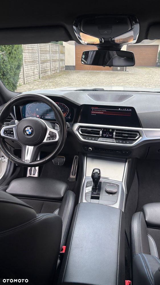 BMW Seria 3 320d xDrive M Sport - 16