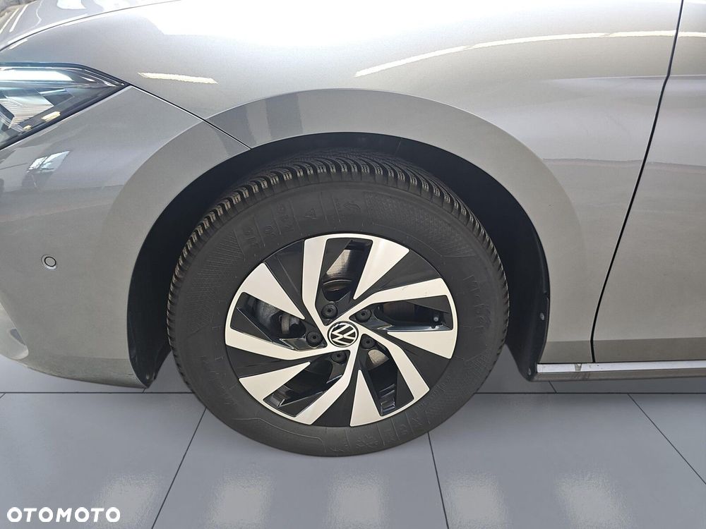 Volkswagen Passat - 35