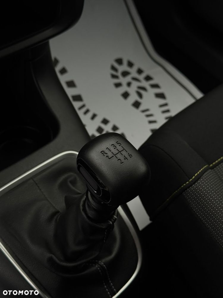 Citroën C3 1.2 PureTech Plus - 25