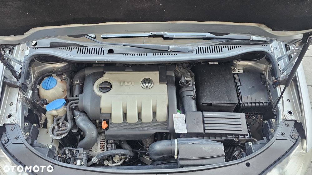 Volkswagen Touran - 20