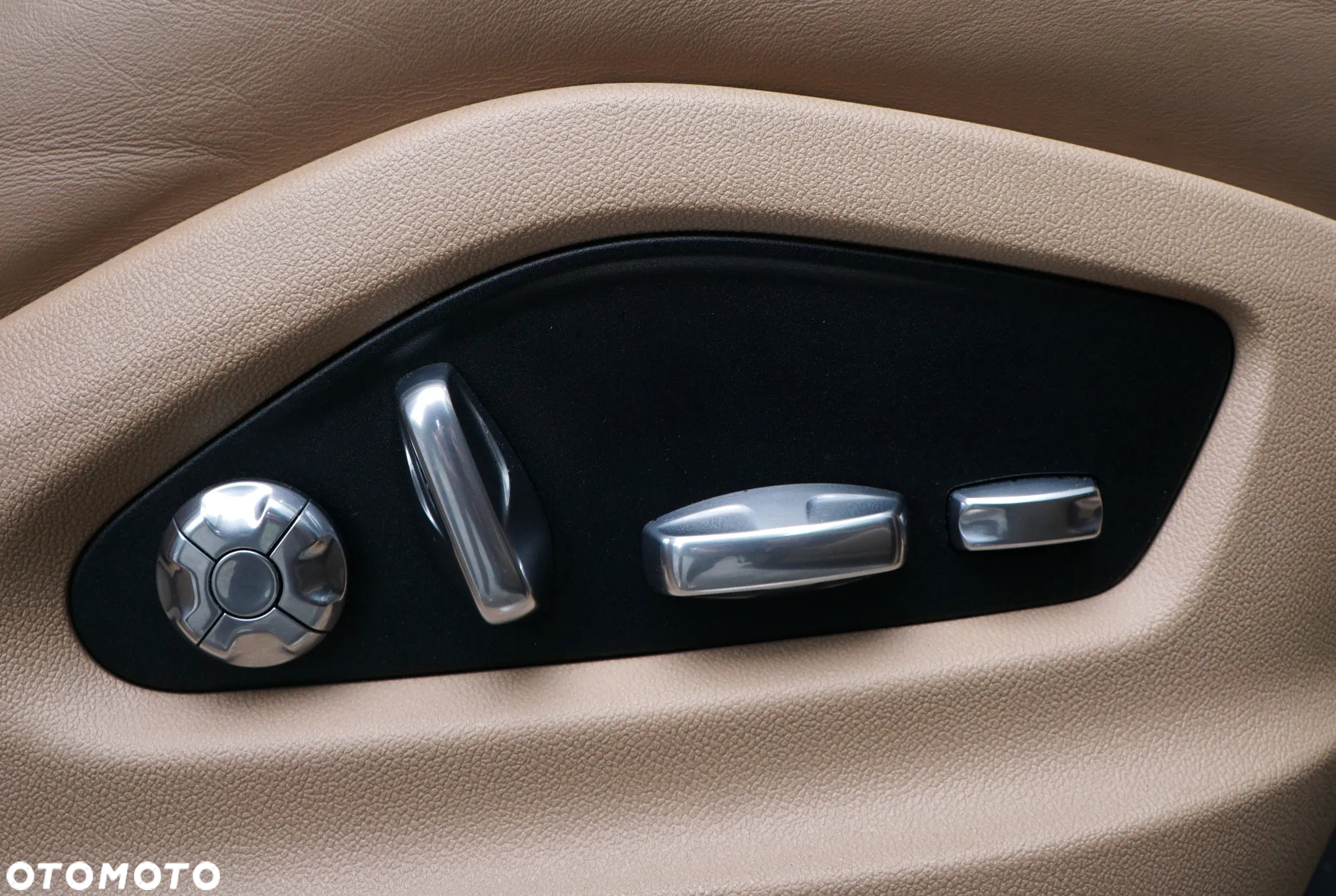 Porsche Cayenne Standard - 16