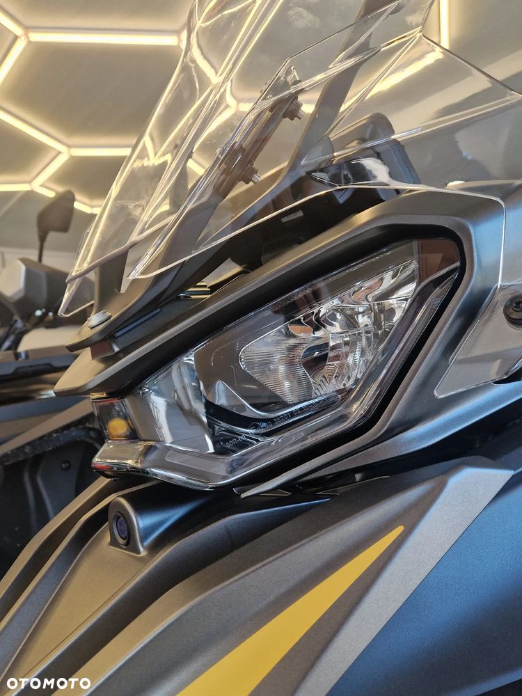 QJMOTOR SRT900SX - 12