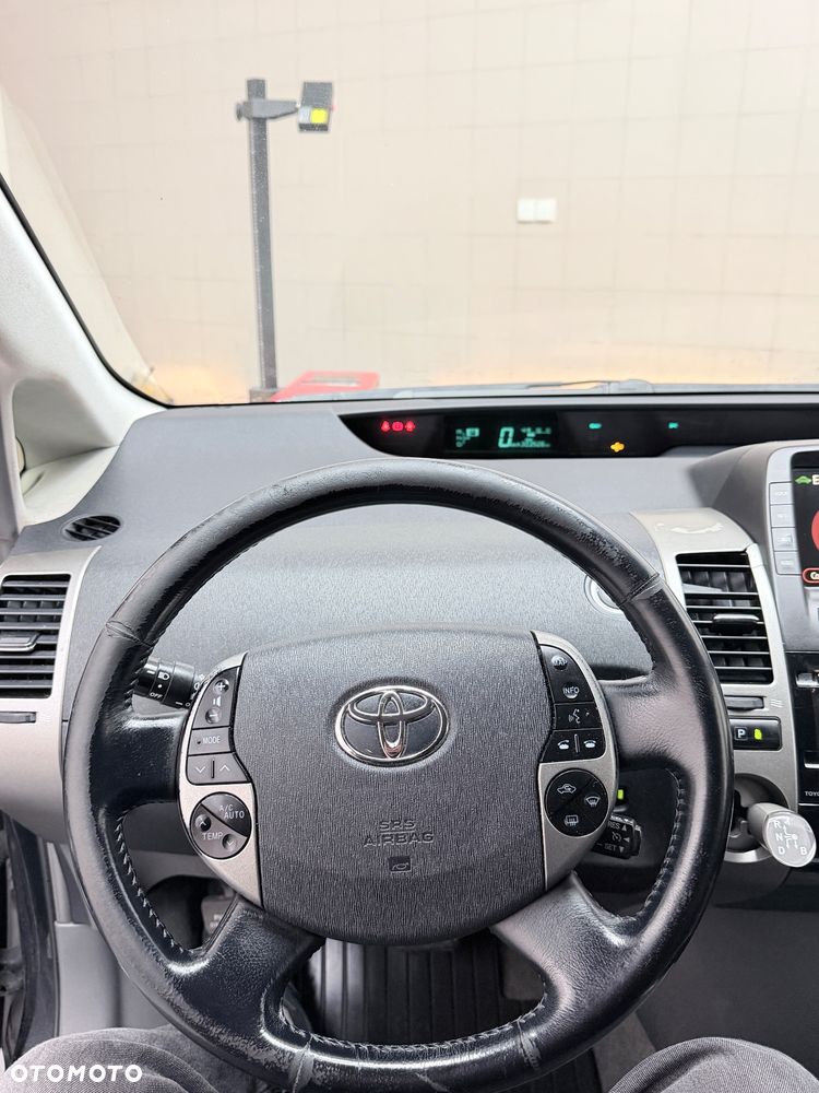 Toyota Prius 1.5 VVT-i Prestige - 25