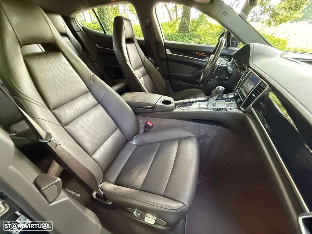 Porsche Panamera - 27