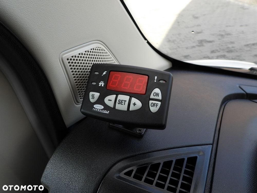 Peugeot BOXER CHŁODNIA KONTENER 0*C 8 PALET TEMPOMAT LEDY KLIMATYZACJA  140KM - 35