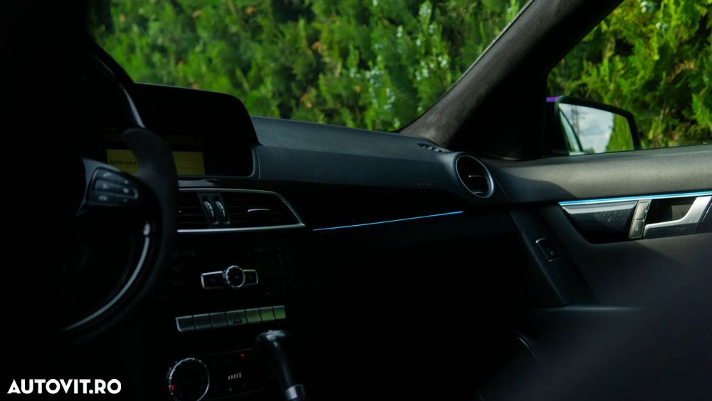 Mercedes-Benz C 220 d 4MATIC Aut. - 13