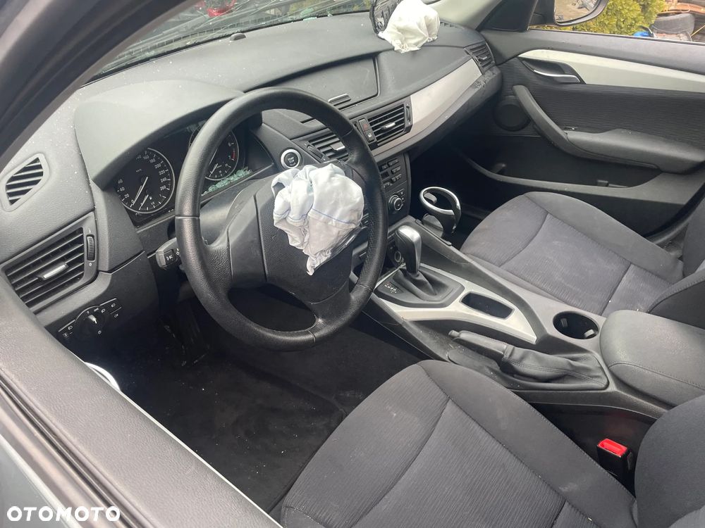 BMW X1 sDrive18i - 9