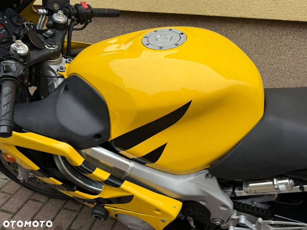 Honda CBR - 12