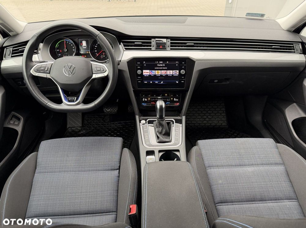 Volkswagen Passat - 24