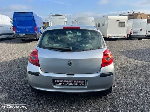 Renault Clio 1.2 16V Dynamique - 31
