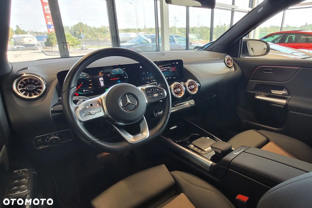 Mercedes-Benz EQA 250 66.5kWh Electric Art - 11