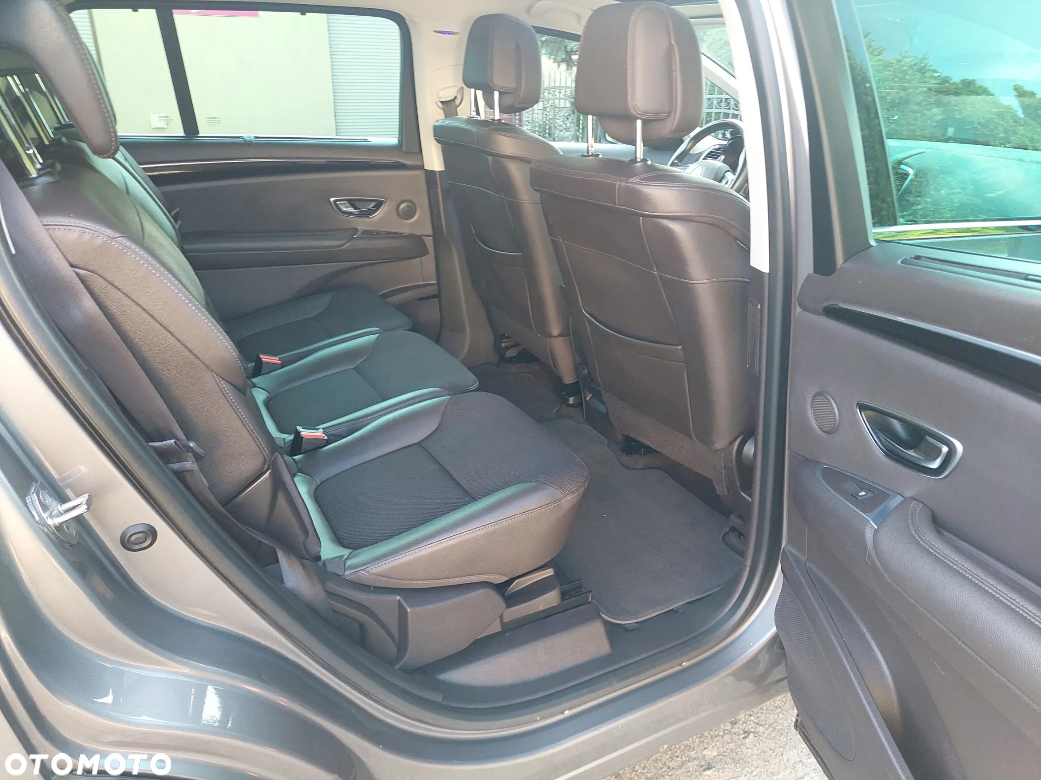 Renault Espace 1.6 dCi Energy Life 7os - 9