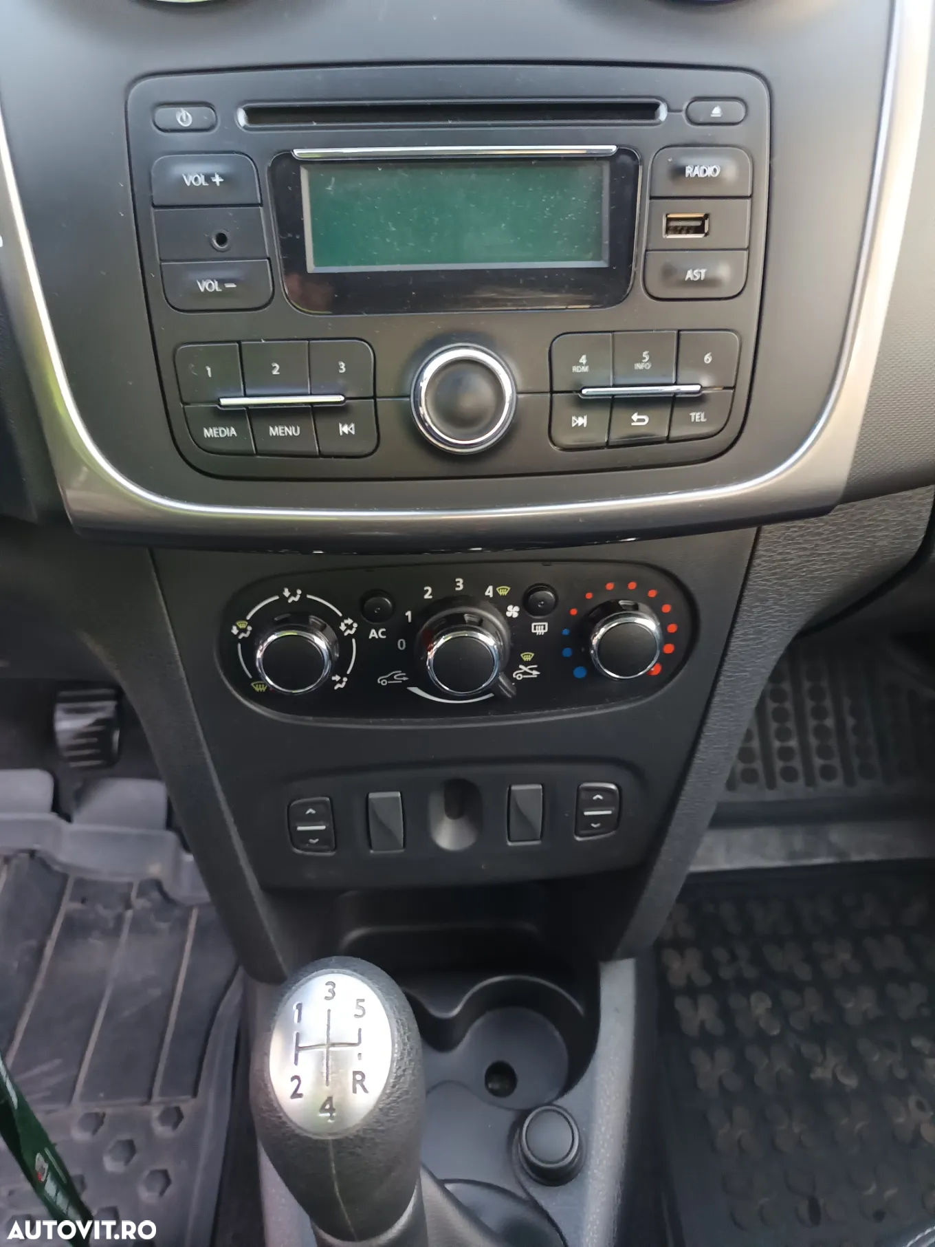 Dacia Logan - 12
