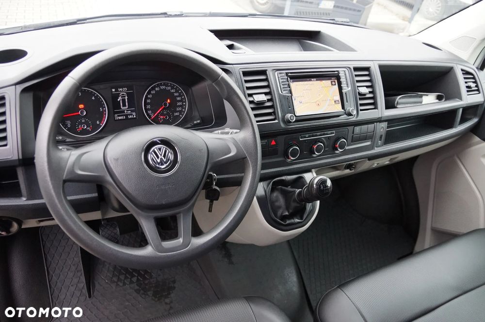 Volkswagen Transporter - 10