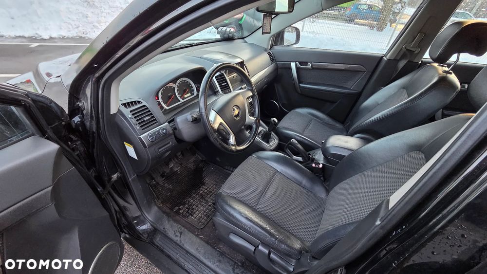 Chevrolet Captiva 2.0 d LT base 5os - 21