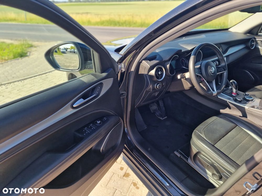 Alfa Romeo Stelvio 2.2 16V AT8 Q4 Intensa - 17