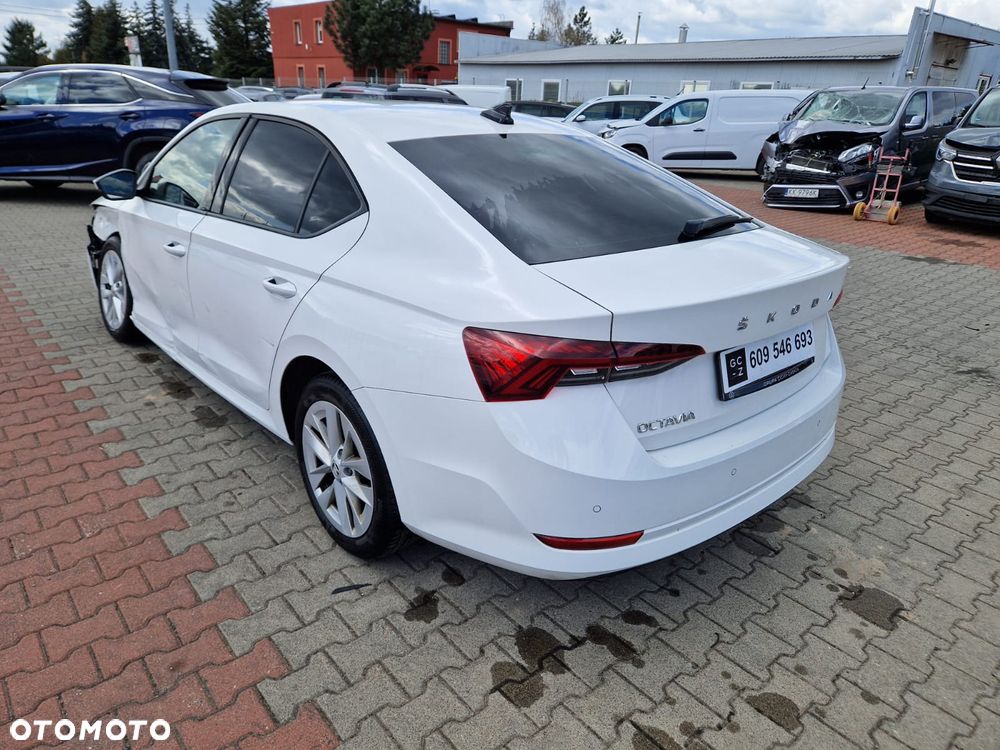 Skoda Octavia 2.0 TDI Ambition - 4