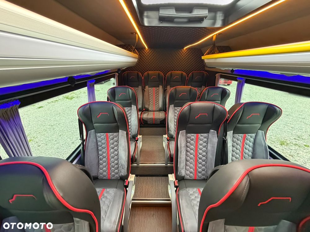 Mercedes-Benz Sprinter 519 - 22